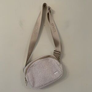 Lole cream Sherpa belt  Bag